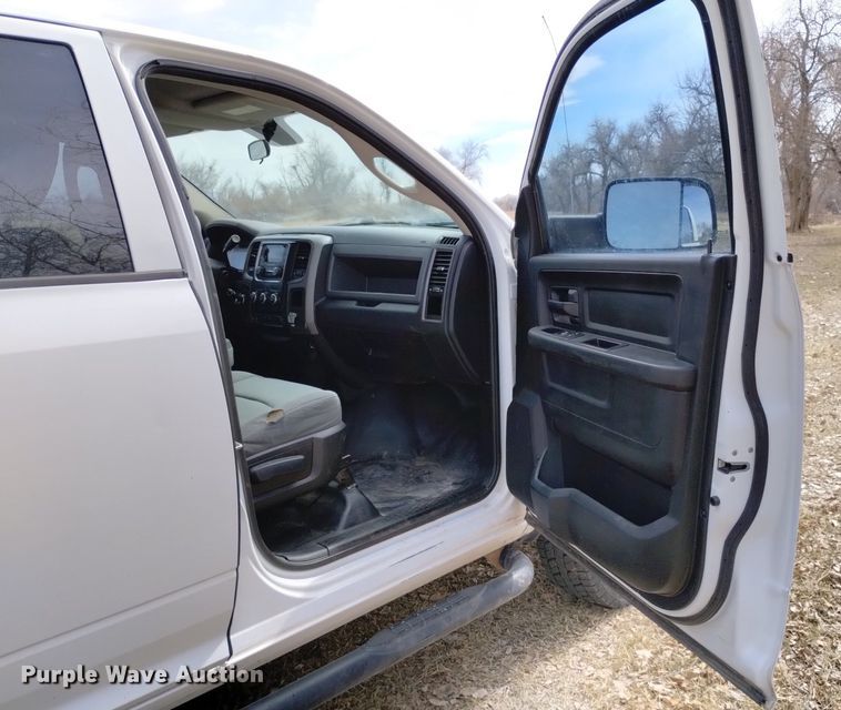 image for item DN6333 2013 Dodge Ram 2500 HD  Crew Cab pickup truck