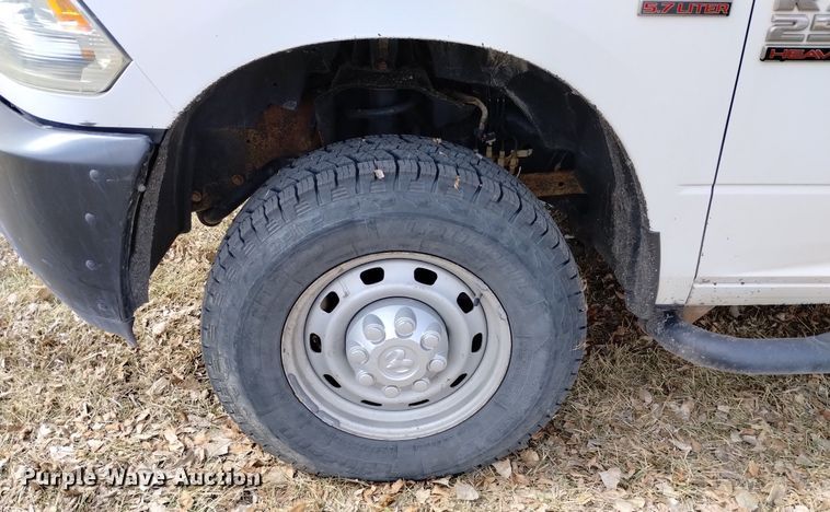 image for item DN6333 2013 Dodge Ram 2500 HD  Crew Cab pickup truck