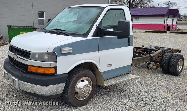 image for item DO3592 2012 Chevrolet Express G4500  van cab and chassis