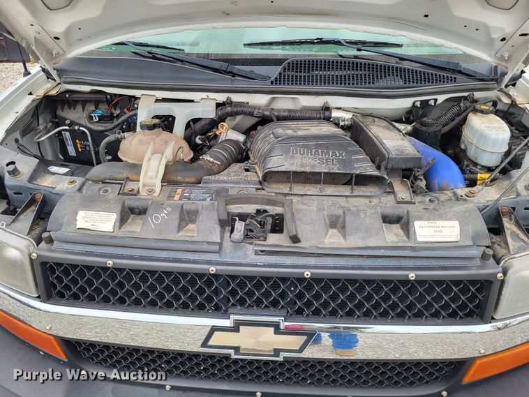 image for item DO3592 2012 Chevrolet Express G4500  van cab and chassis