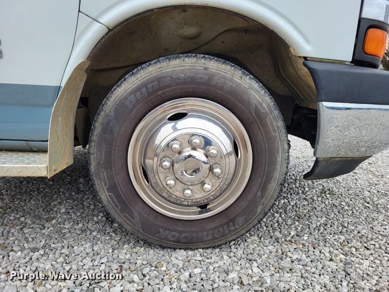 image for item DO3592 2012 Chevrolet Express G4500  van cab and chassis