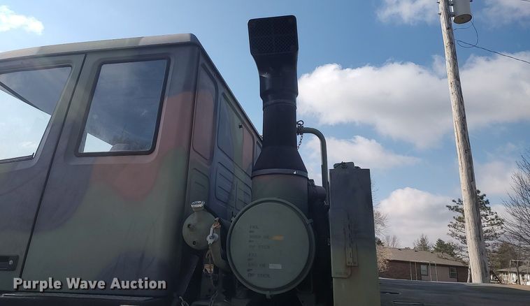 image for item DO3887 2002 Stewart & Stevenson M1083A1  flatbed truck