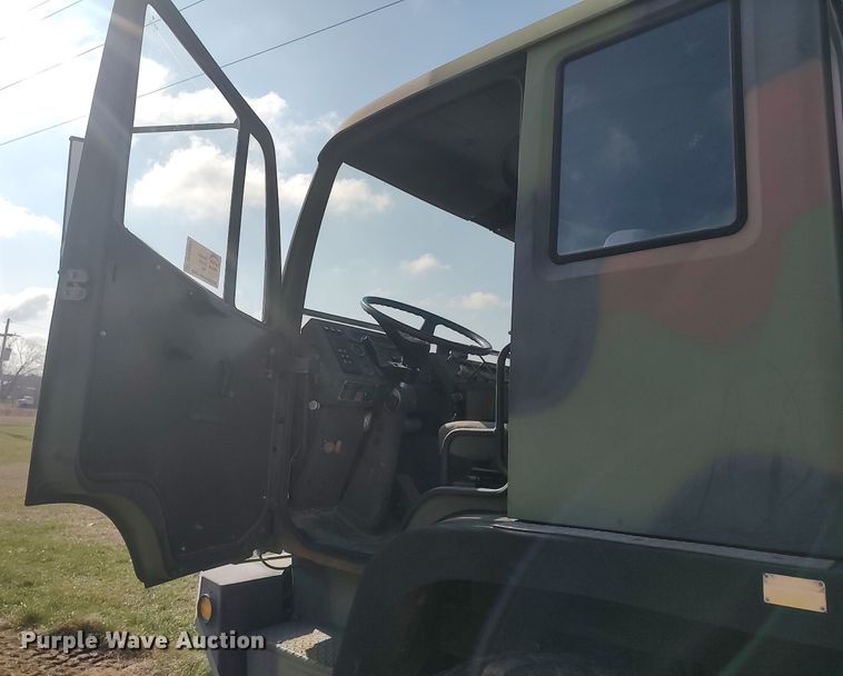 image for item DO3887 2002 Stewart & Stevenson M1083A1  flatbed truck