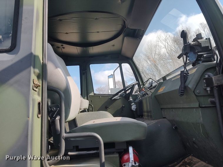 image for item DO3887 2002 Stewart & Stevenson M1083A1  flatbed truck