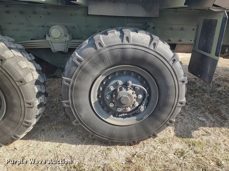 image for item DO3887 2002 Stewart & Stevenson M1083A1  flatbed truck