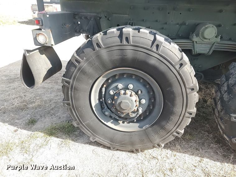 image for item DO3887 2002 Stewart & Stevenson M1083A1  flatbed truck