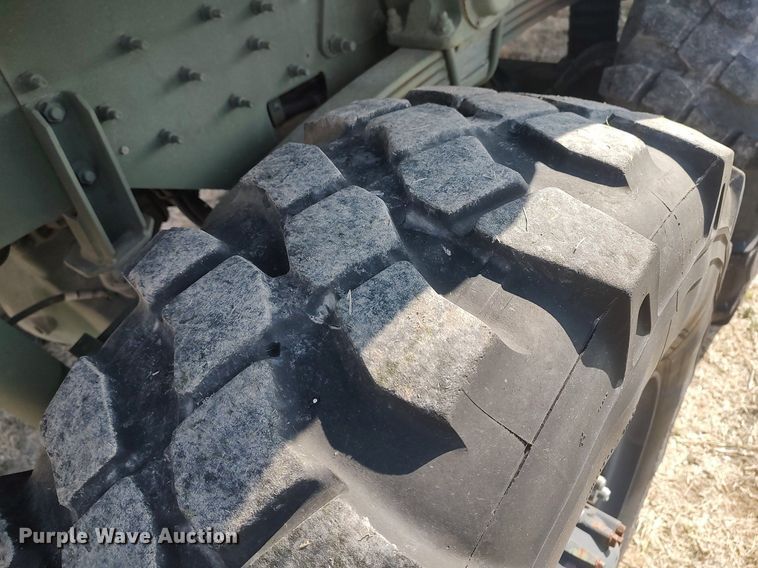 image for item DO3887 2002 Stewart & Stevenson M1083A1  flatbed truck