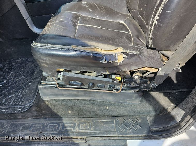 image for item DO4251 2011 Ford F150  SuperCrew pickup truck