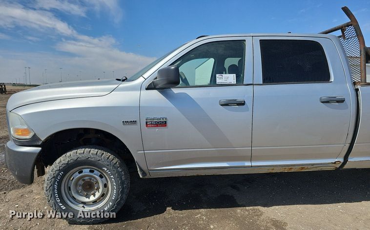 image for item DO4255 2010 Dodge Ram 2500HD  Crew Cab pickup truck