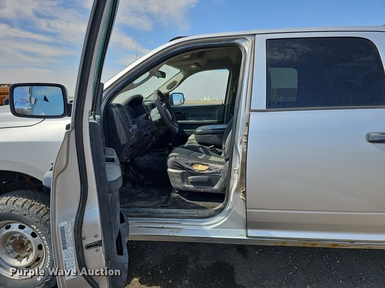 image for item DO4255 2010 Dodge Ram 2500HD  Crew Cab pickup truck