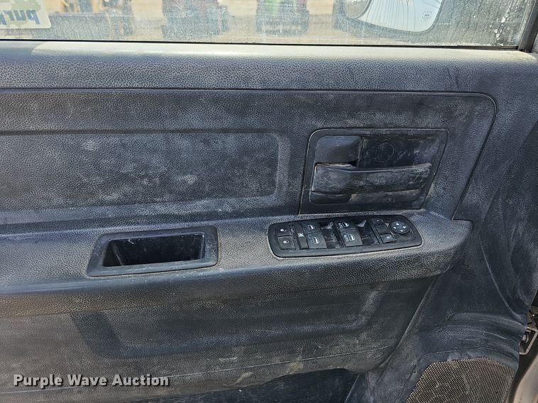 image for item DO4255 2010 Dodge Ram 2500HD  Crew Cab pickup truck