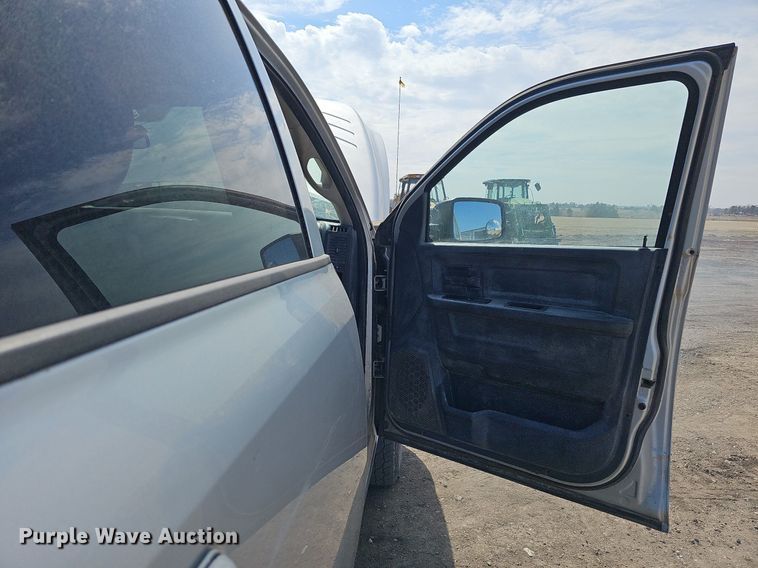 image for item DO4255 2010 Dodge Ram 2500HD  Crew Cab pickup truck