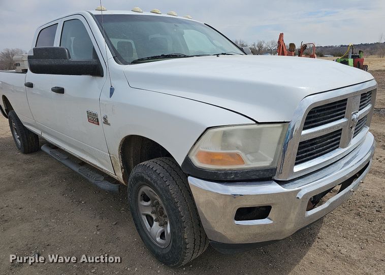 image for item DO4256 2011 Dodge Ram 2500HD  Crew Cab pickup truck