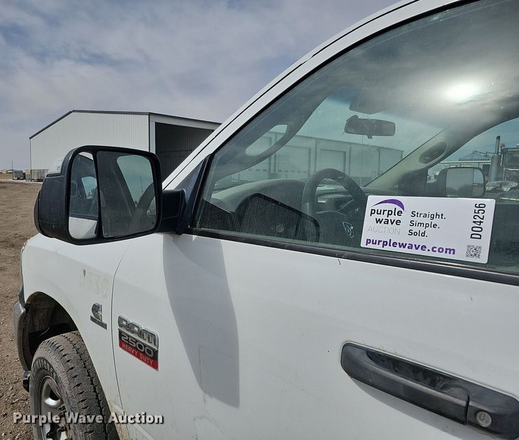 image for item DO4256 2011 Dodge Ram 2500HD  Crew Cab pickup truck