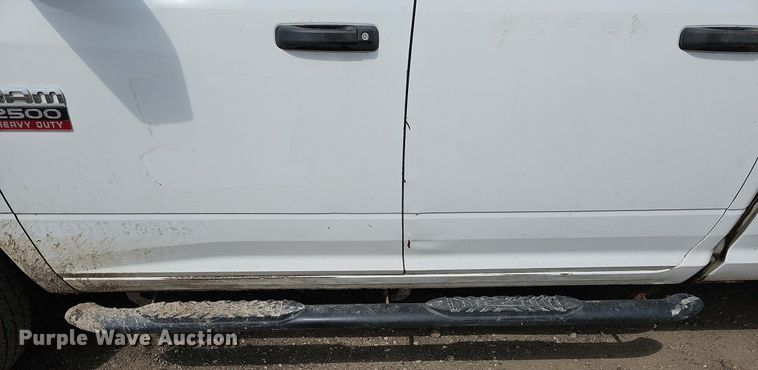 image for item DO4256 2011 Dodge Ram 2500HD  Crew Cab pickup truck