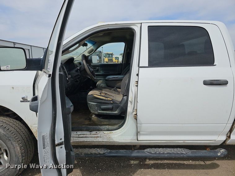 image for item DO4256 2011 Dodge Ram 2500HD  Crew Cab pickup truck