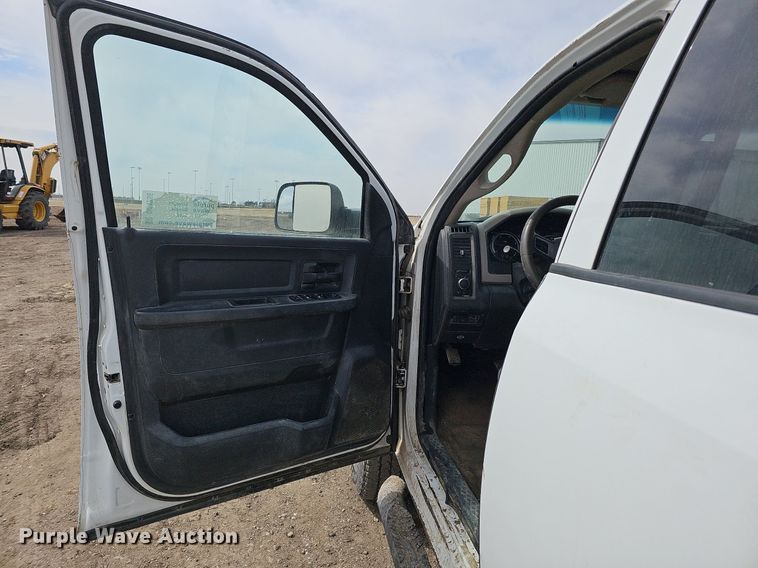 image for item DO4256 2011 Dodge Ram 2500HD  Crew Cab pickup truck