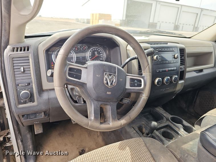 image for item DO4256 2011 Dodge Ram 2500HD  Crew Cab pickup truck