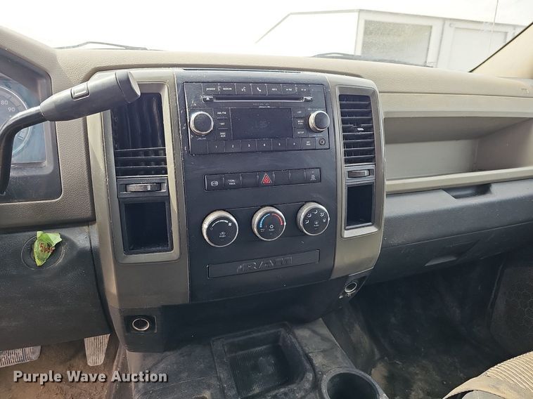 image for item DO4256 2011 Dodge Ram 2500HD  Crew Cab pickup truck