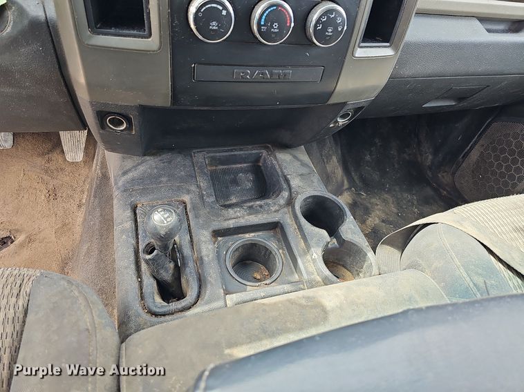 image for item DO4256 2011 Dodge Ram 2500HD  Crew Cab pickup truck