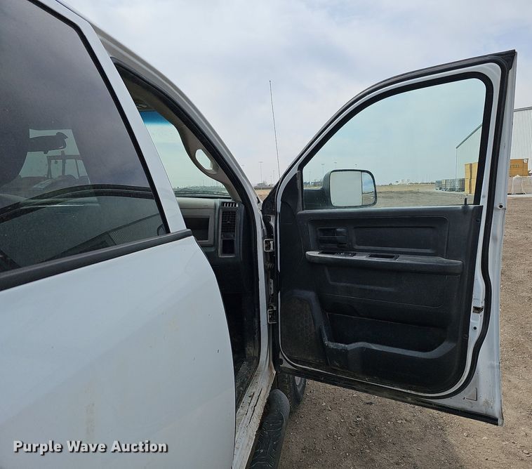 image for item DO4256 2011 Dodge Ram 2500HD  Crew Cab pickup truck