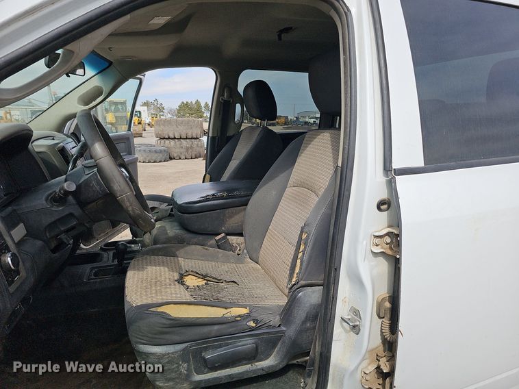 image for item DO4256 2011 Dodge Ram 2500HD  Crew Cab pickup truck