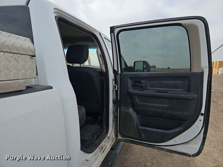 image for item DO4256 2011 Dodge Ram 2500HD  Crew Cab pickup truck