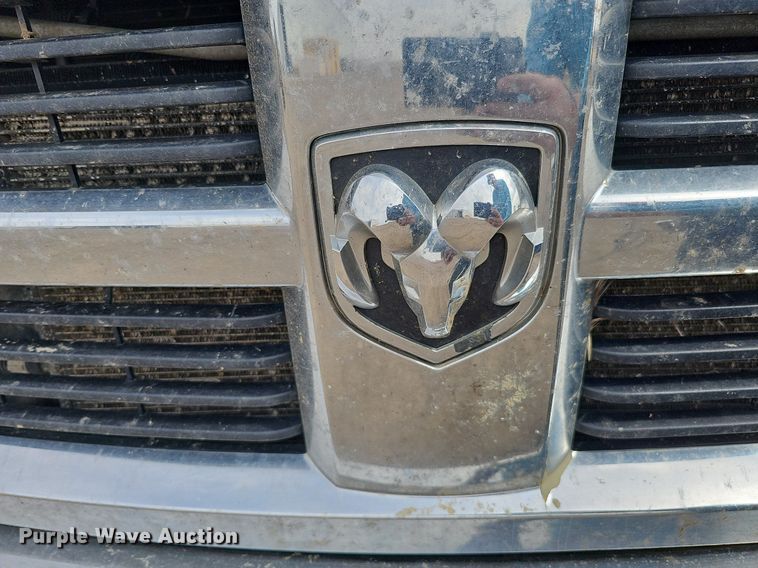 image for item DO4256 2011 Dodge Ram 2500HD  Crew Cab pickup truck