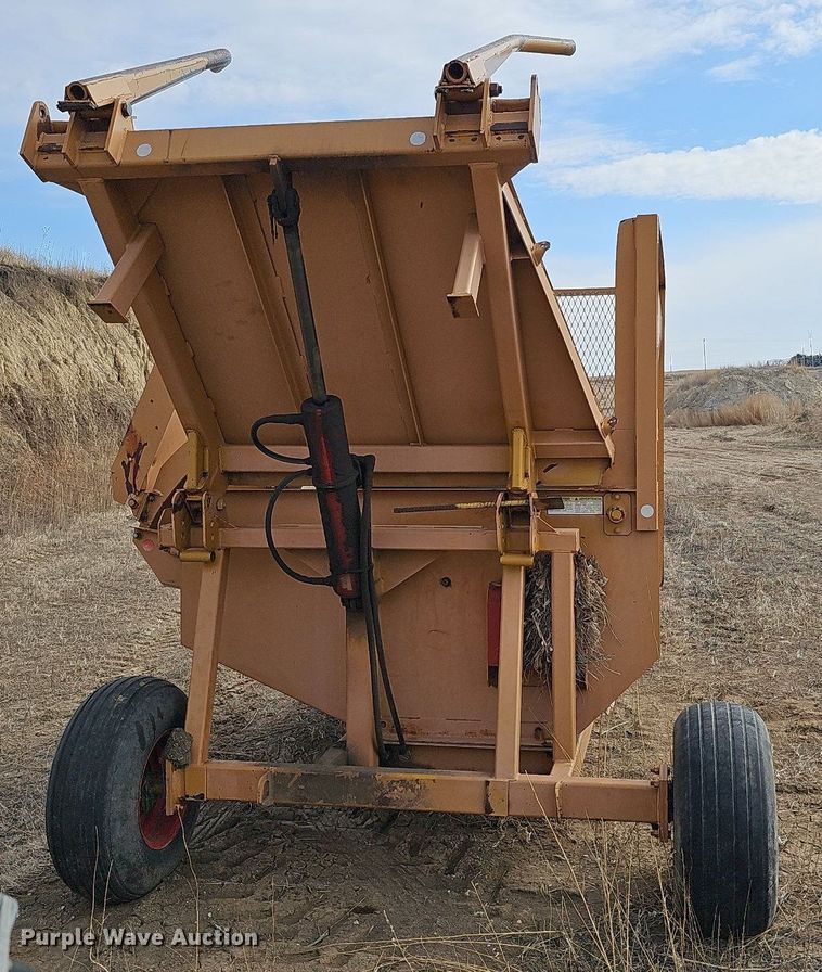 image for item DO4263 Duratech HayBuster 2620  bale processor