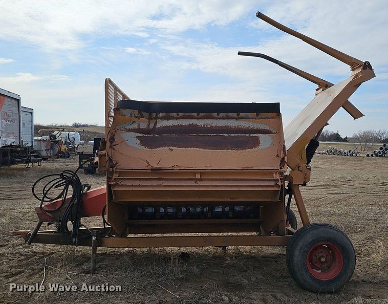 image for item DO4263 Duratech HayBuster 2620  bale processor