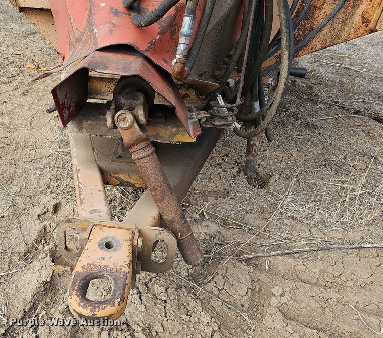 image for item DO4263 Duratech HayBuster 2620  bale processor