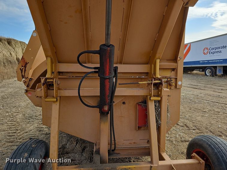 image for item DO4263 Duratech HayBuster 2620  bale processor