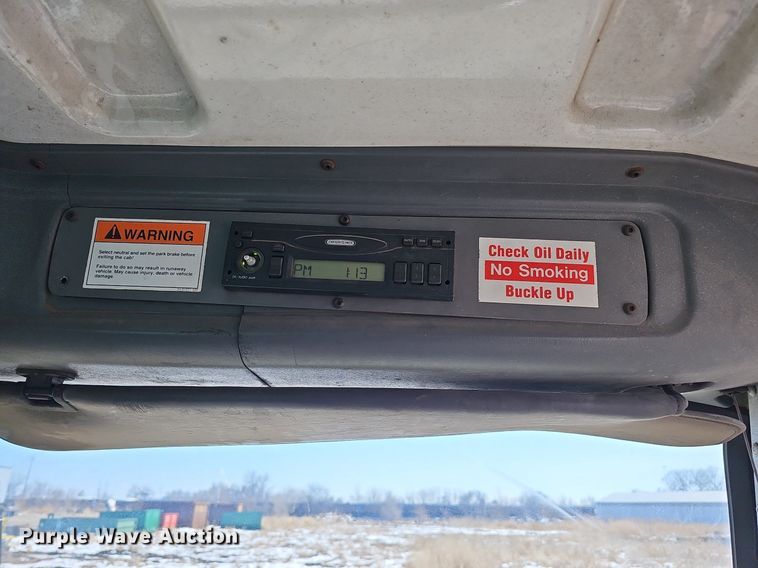 image for item DO4266 2002 Freightliner Condor  refuse truck