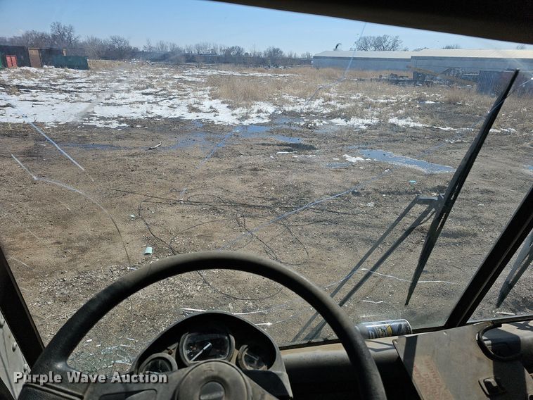 image for item DO4266 2002 Freightliner Condor  refuse truck