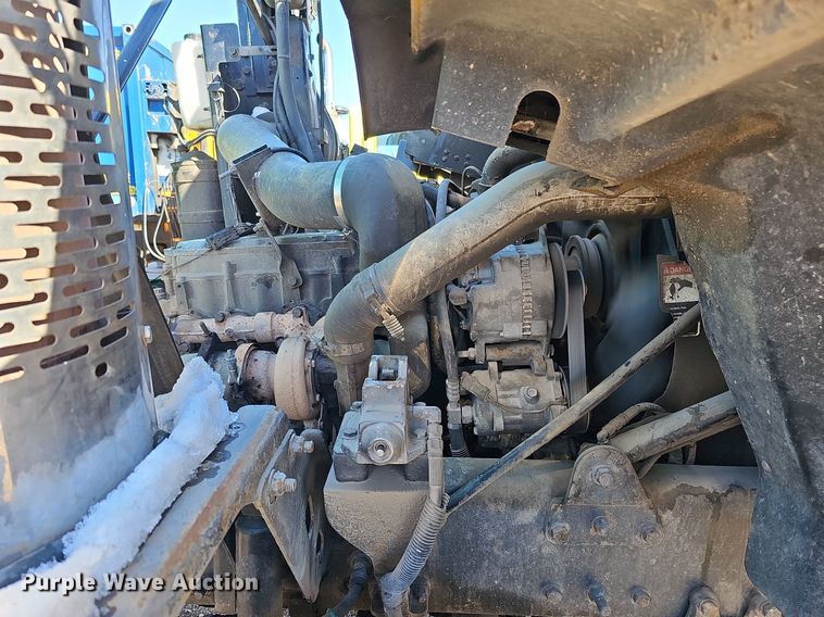 image for item DO4266 2002 Freightliner Condor  refuse truck