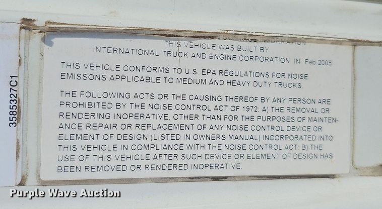 image for item DO4267 2007 International 7400  refuse truck