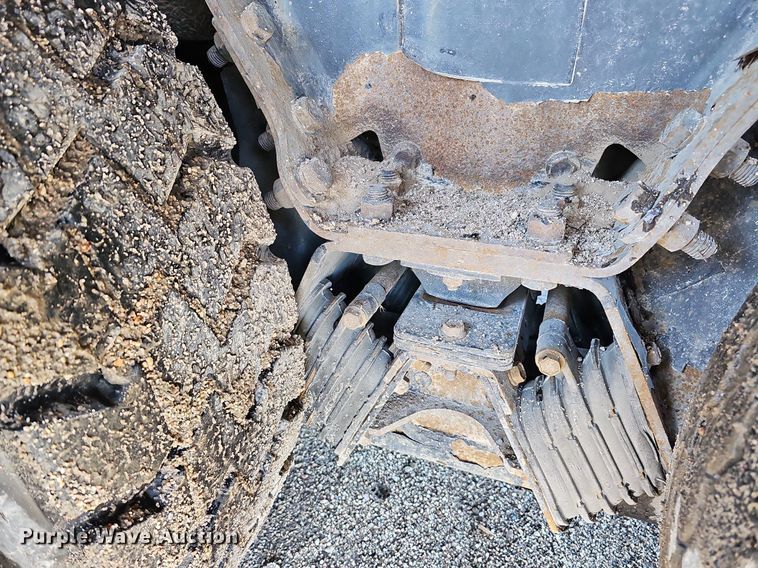 image for item DO4268 2007 Perterbilt 320  refuse truck