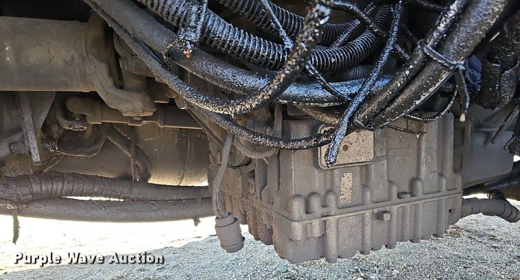 image for item DO4268 2007 Perterbilt 320  refuse truck