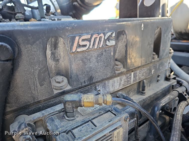 image for item DO4268 2007 Perterbilt 320  refuse truck