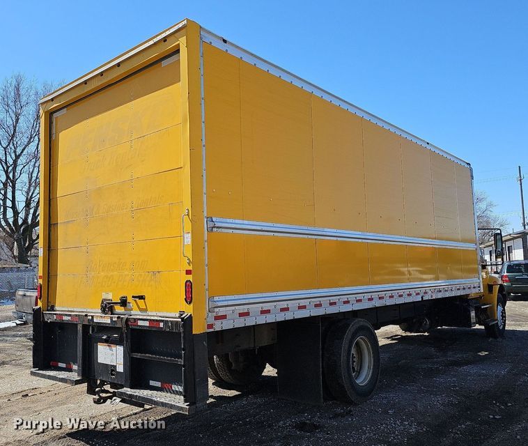 image for item DO4269 2018 International 4300  box truck