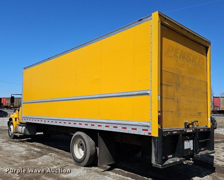 image for item DO4269 2018 International 4300  box truck