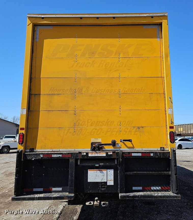 image for item DO4269 2018 International 4300  box truck