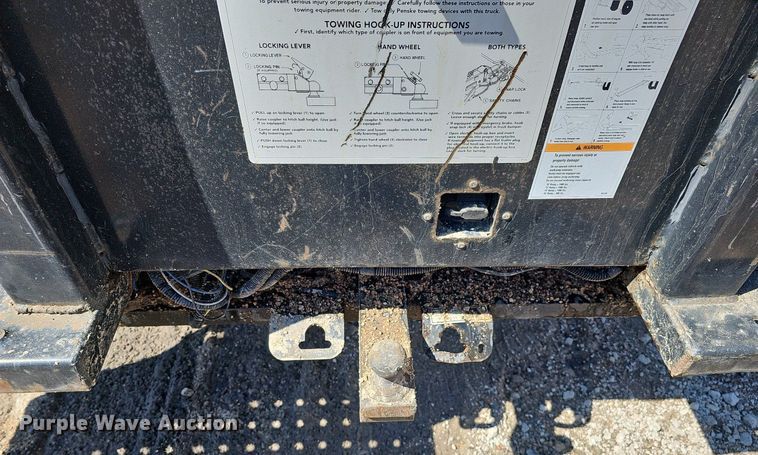 image for item DO4269 2018 International 4300  box truck