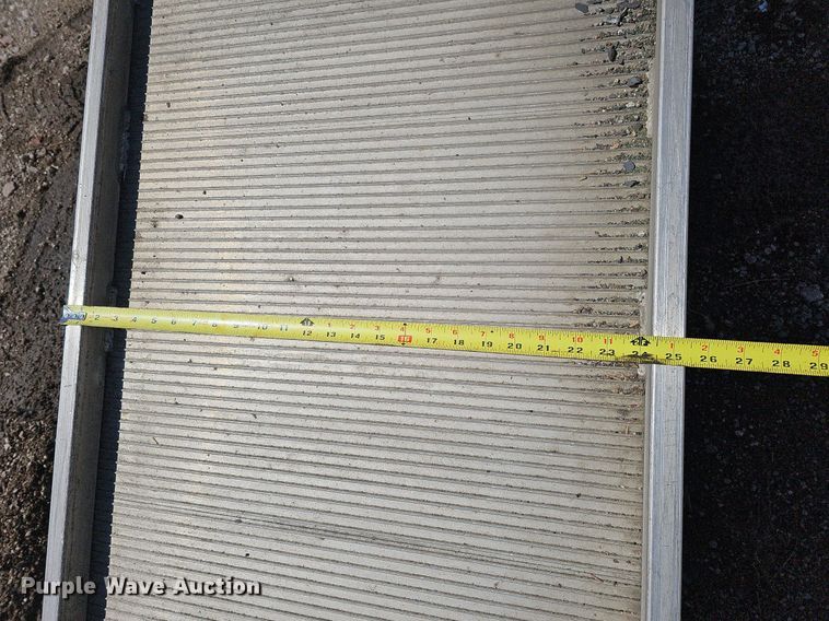 image for item DO4269 2018 International 4300  box truck