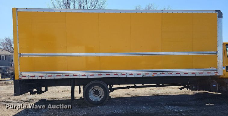 image for item DO4269 2018 International 4300  box truck