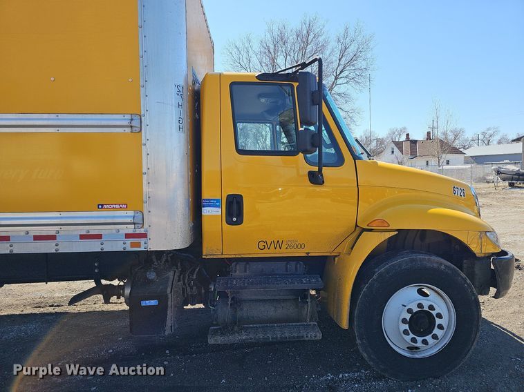 image for item DO4269 2018 International 4300  box truck