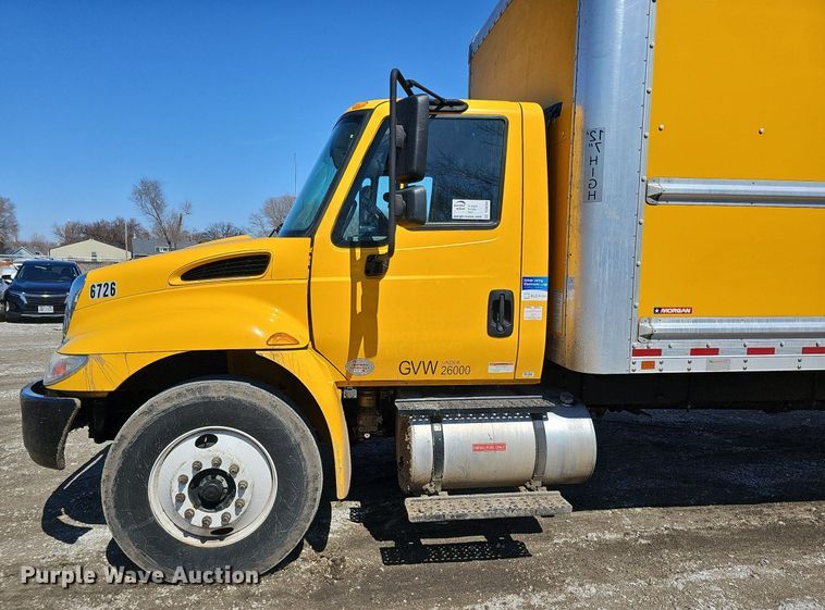 image for item DO4269 2018 International 4300  box truck