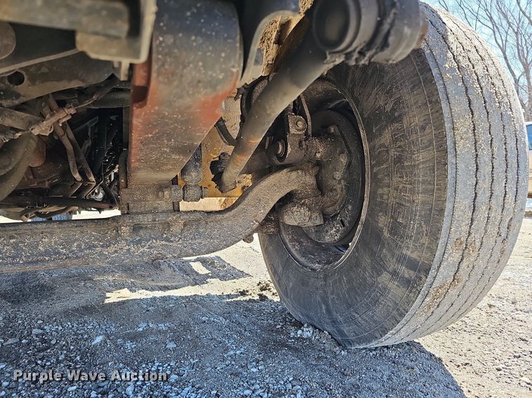 image for item DO4269 2018 International 4300  box truck