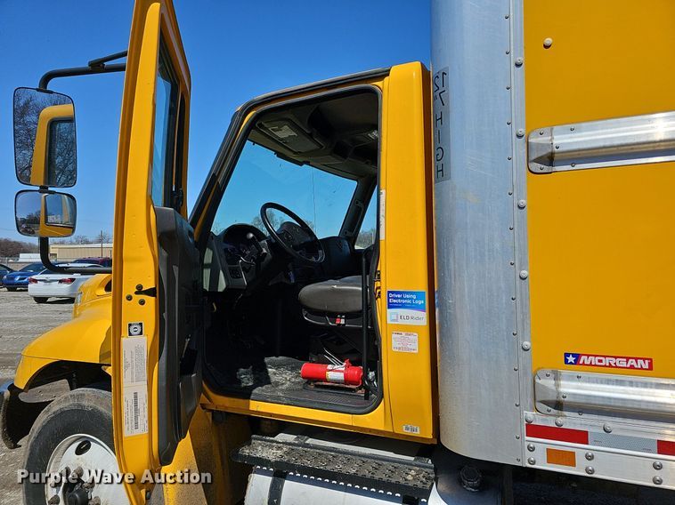image for item DO4269 2018 International 4300  box truck