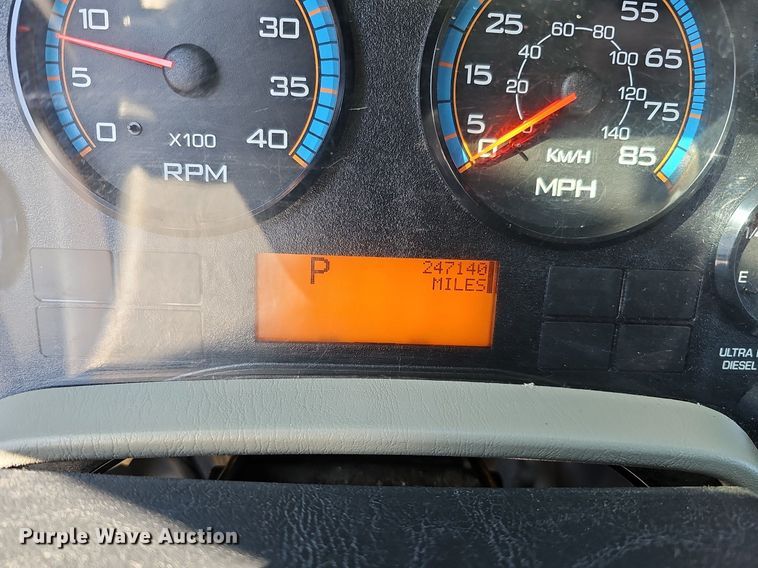 image for item DO4269 2018 International 4300  box truck